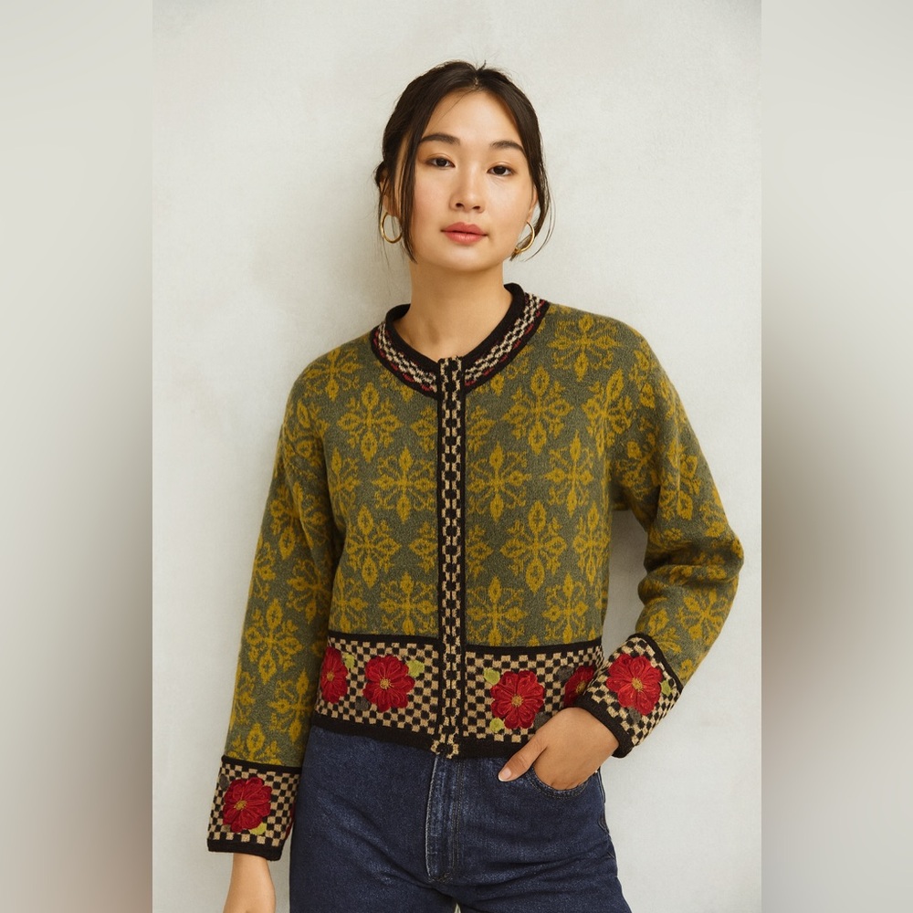 Icelandic Design Green Wool Zip Front Sweater with Embroidered Flowers Sz. M‎